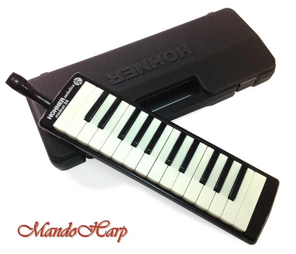 MandoHarp - Hohner Melodica - 94261-5 Student 26 Soprano